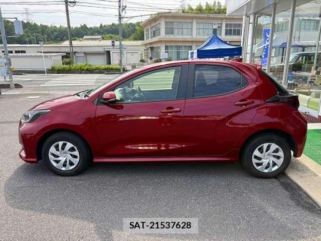 Toyota YARIS 2021-08 8486333-5
