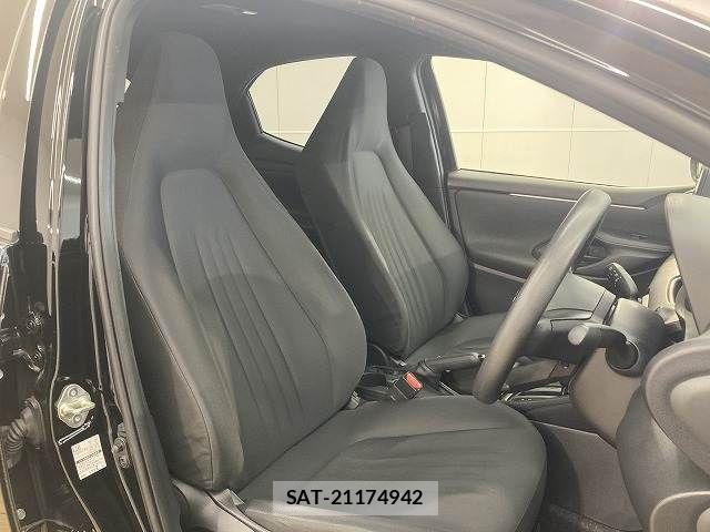 Toyota YARIS 2021-01 8486331-10