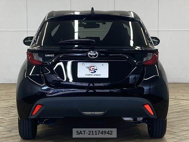 Toyota YARIS 2021-01 8486331-15