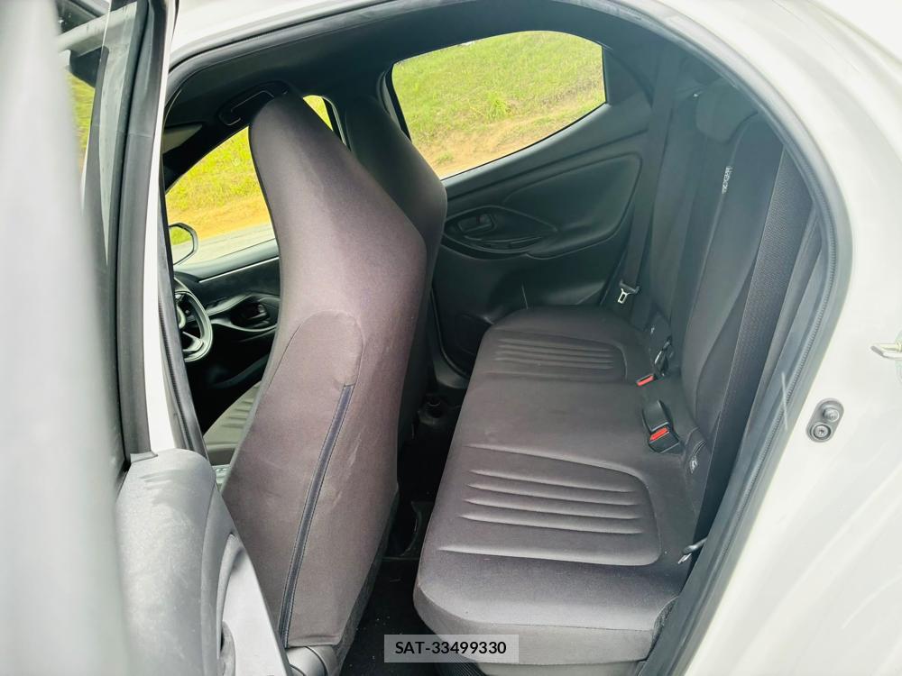 Toyota YARIS 2023-07 8079878-9