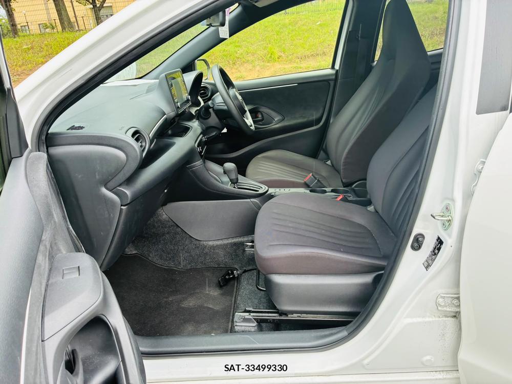 Toyota YARIS 2023-07 8079878-10