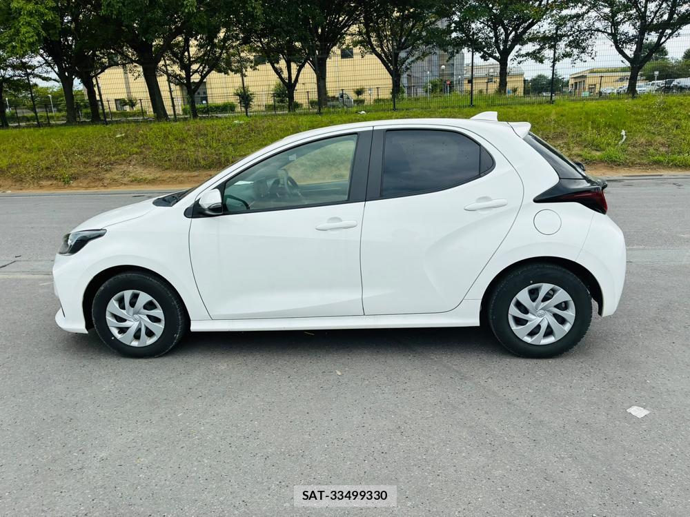 Toyota YARIS 2023-07 8079878-1