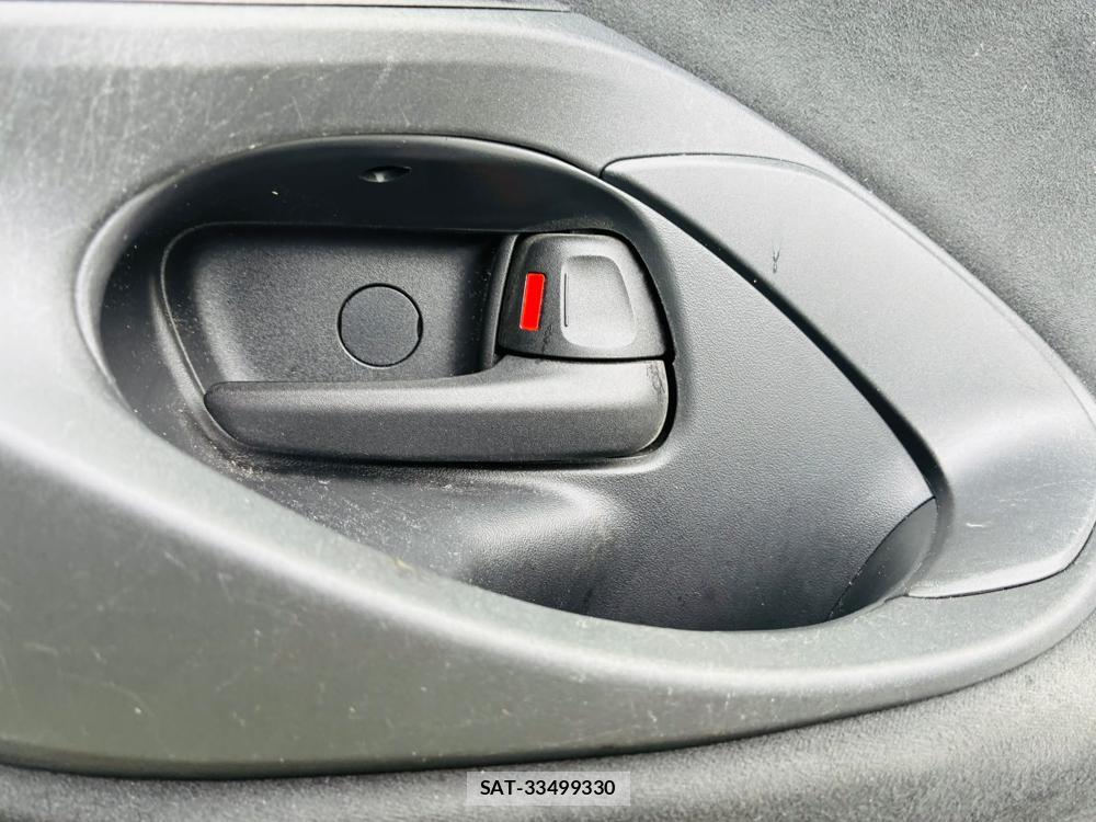 Toyota YARIS 2023-07 8079878-20