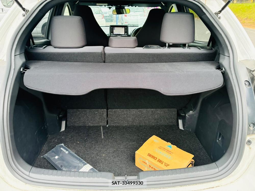 Toyota YARIS 2023-07 8079878-27