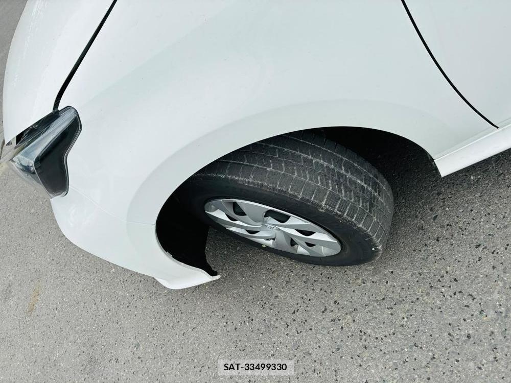 Toyota YARIS 2023-07 8079878-34