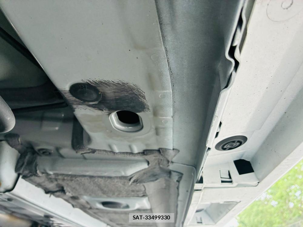 Toyota YARIS 2023-07 8079878-39