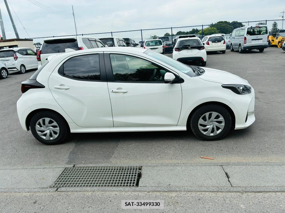 Toyota YARIS 2023-07 8079878-5
