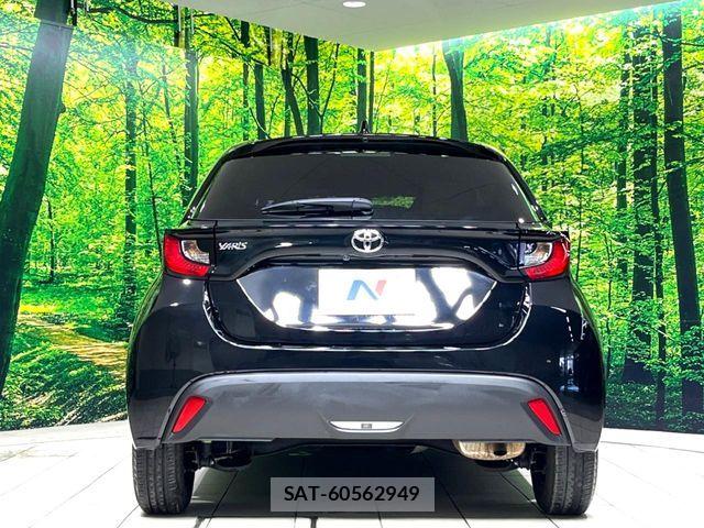 Toyota YARIS 2023-07 8528450-15