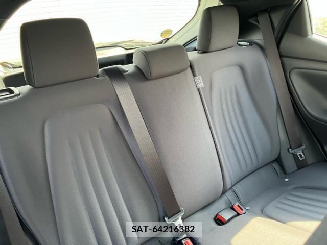 Toyota YARIS 2020-06 8528451-13