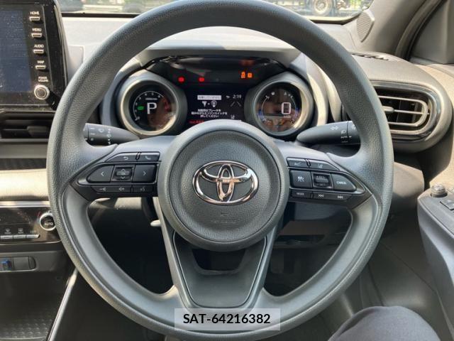 Toyota YARIS 2020-06 8528451-14