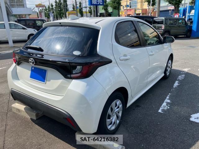 Toyota YARIS 2020-06 8528451-2