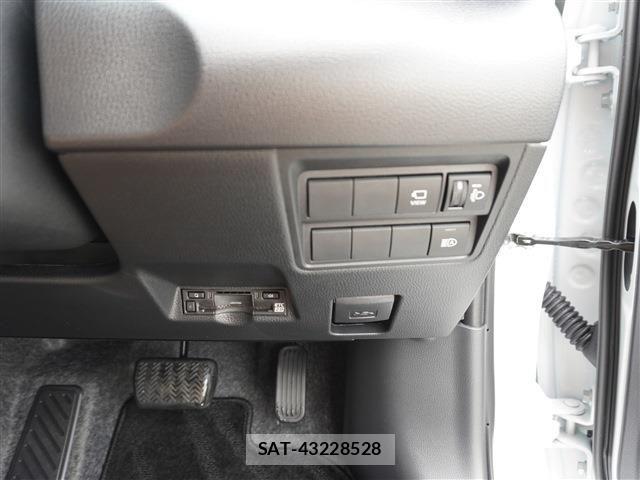 Toyota YARIS 2026-01 8528443-12
