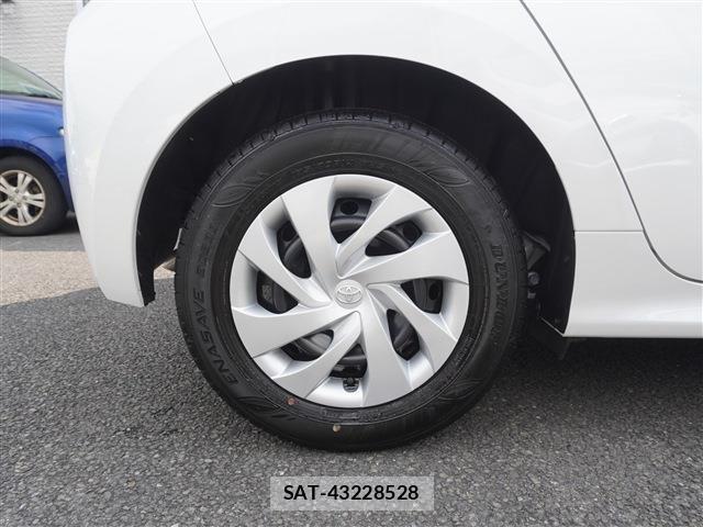 Toyota YARIS 2026-01 8528443-18