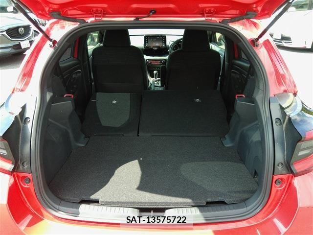 Toyota YARIS 2020-07 8528452-17