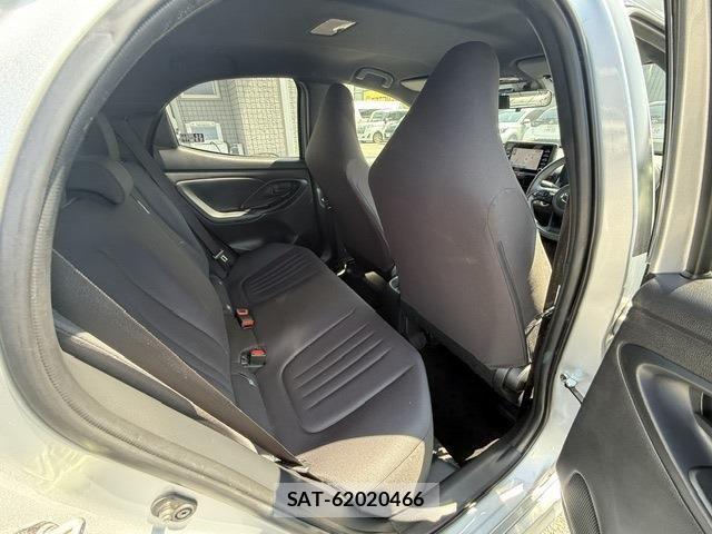 Toyota YARIS 2023-06 8528455-10