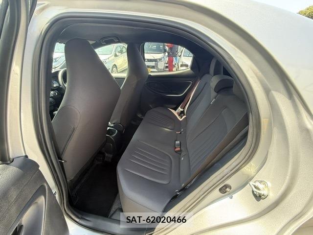 Toyota YARIS 2023-06 8528455-12