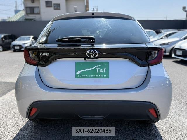 Toyota YARIS 2023-06 8528455-16