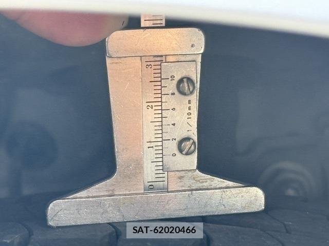 Toyota YARIS 2023-06 8528455-21