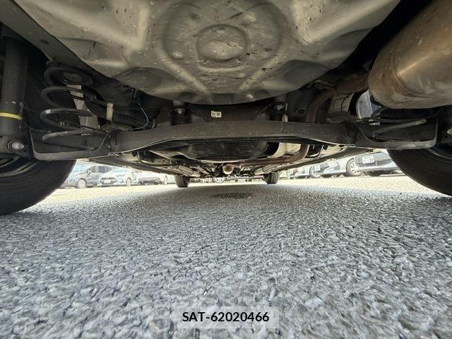 Toyota YARIS 2023-06 8528455-25