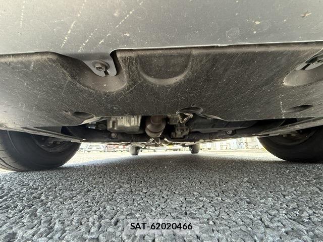 Toyota YARIS 2023-06 8528455-26