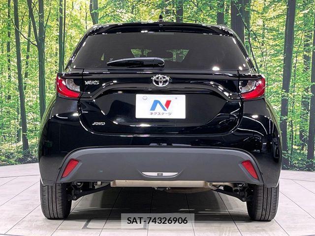 Toyota YARIS 2023-12 8528445-14