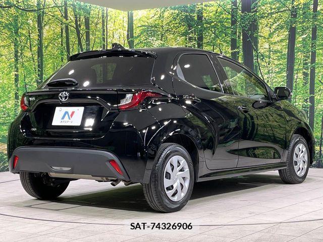 Toyota YARIS 2023-12 8528445-16