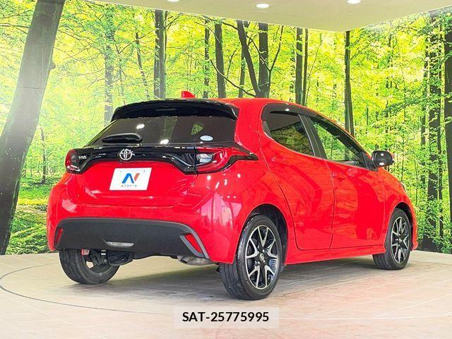 Toyota YARIS 2021-02 8528449-16
