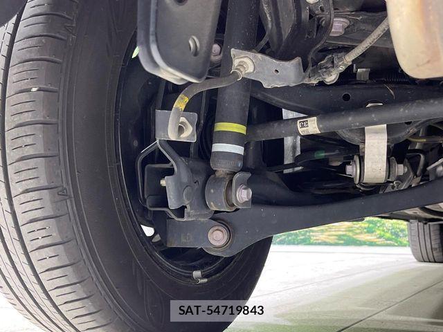 Toyota YARIS 2023-12 8528447-19