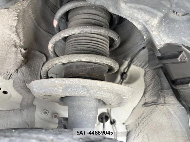 Toyota YARIS 2021-07 8528457-19