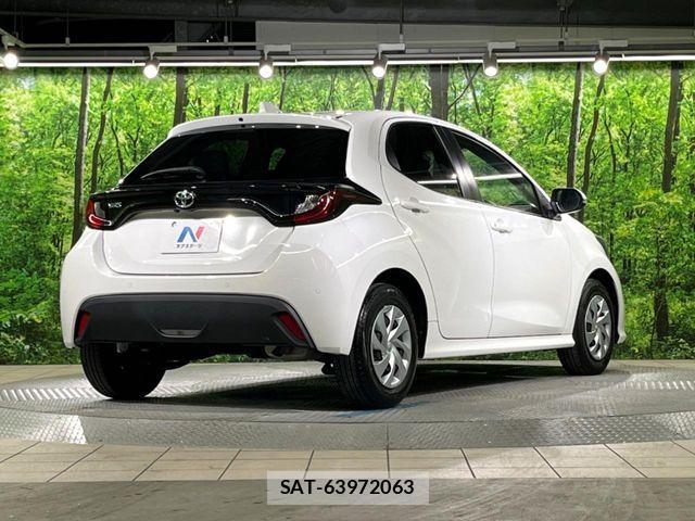 Toyota YARIS 2021-08 8528454-16