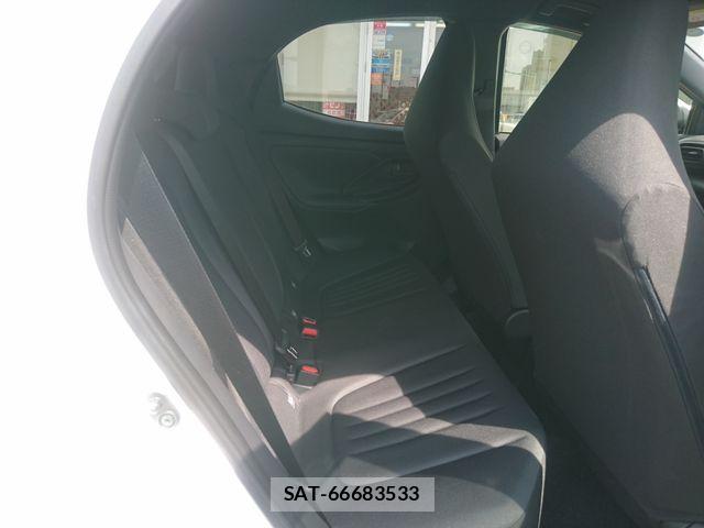 Toyota YARIS 2025-03 8528444-10