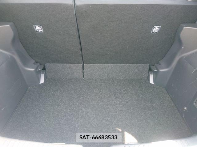 Toyota YARIS 2025-03 8528444-15