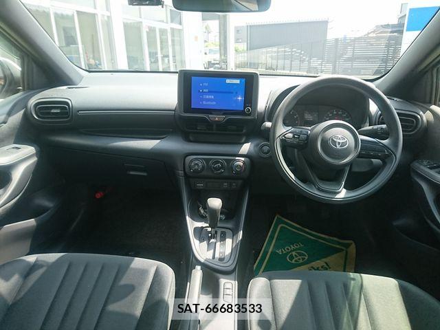 Toyota YARIS 2025-03 8528444-17