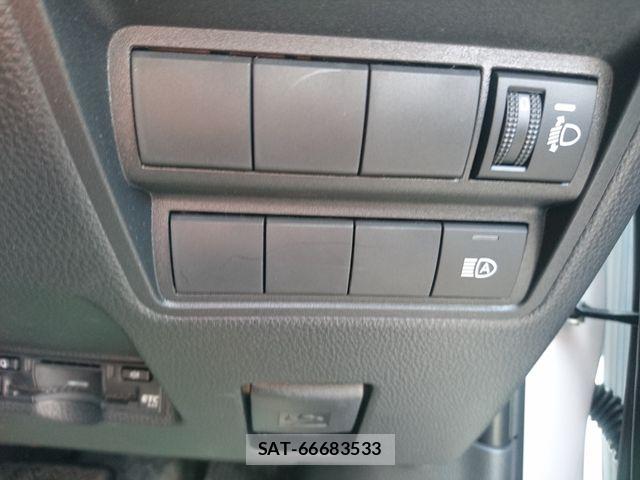 Toyota YARIS 2025-03 8528444-23