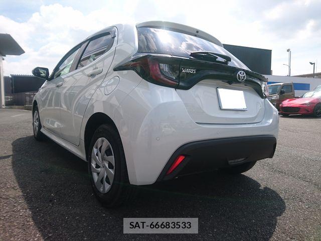 Toyota YARIS 2025-03 8528444-2