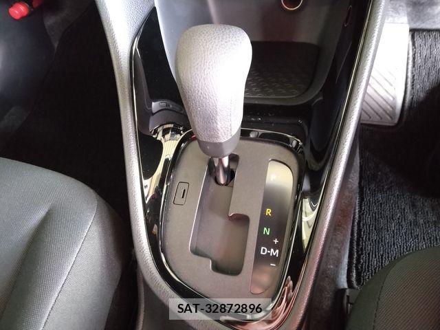 Toyota YARIS 2023-11 8564217-22