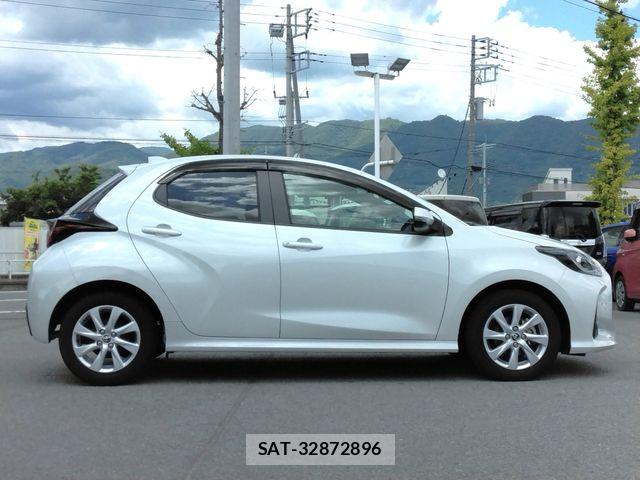 Toyota YARIS 2023-11 8564217-3