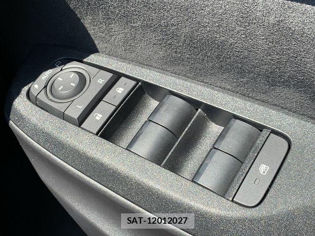 Toyota YARIS 2024-07 8564221-9