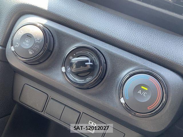 Toyota YARIS 2024-07 8564221-14