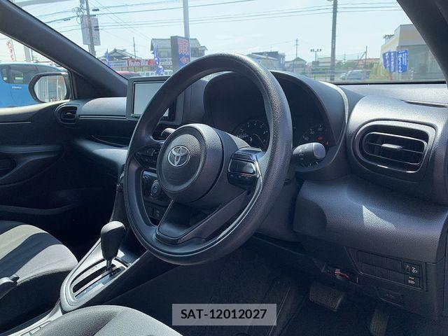 Toyota YARIS 2024-07 8564221-16