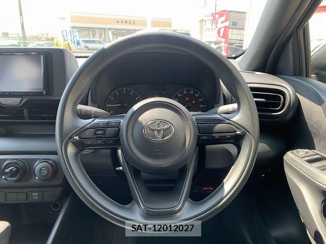 Toyota YARIS 2024-07 8564221-3