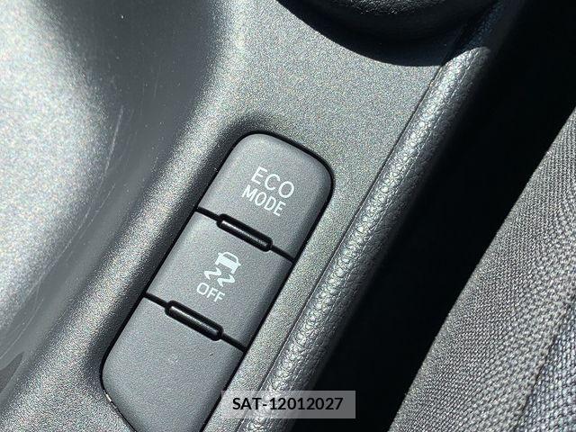 Toyota YARIS 2024-07 8564221-6