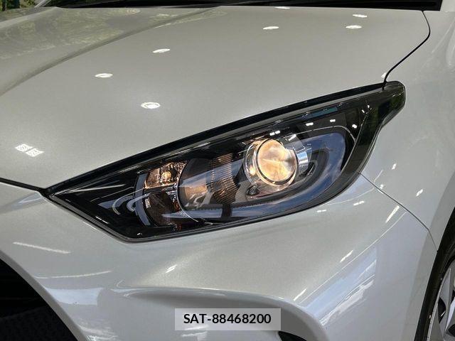 Toyota YARIS 2023-08 8564216-11