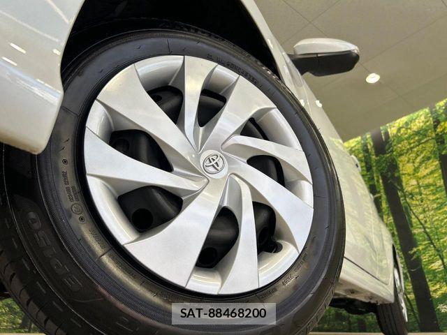 Toyota YARIS 2023-08 8564216-12