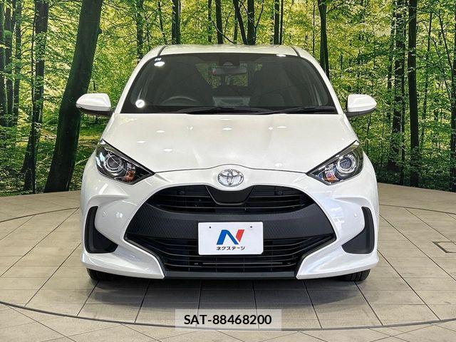 Toyota YARIS 2023-08 8564216-13