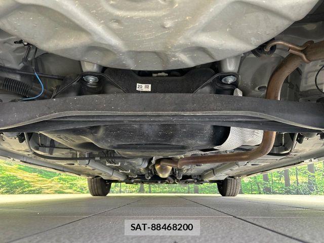 Toyota YARIS 2023-08 8564216-18