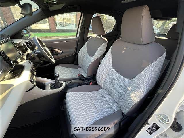 Toyota YARIS 2020-04 8564214-12
