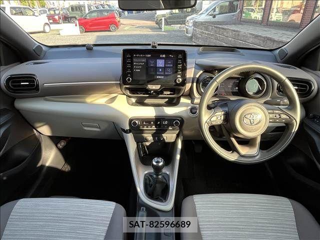 Toyota YARIS 2020-04 8564214-13