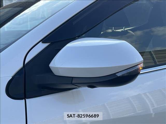 Toyota YARIS 2020-04 8564214-29