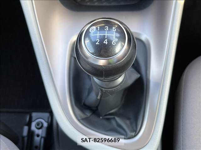 Toyota YARIS 2020-04 8564214-4